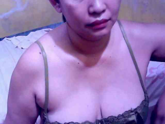 SweetMonlight webcam