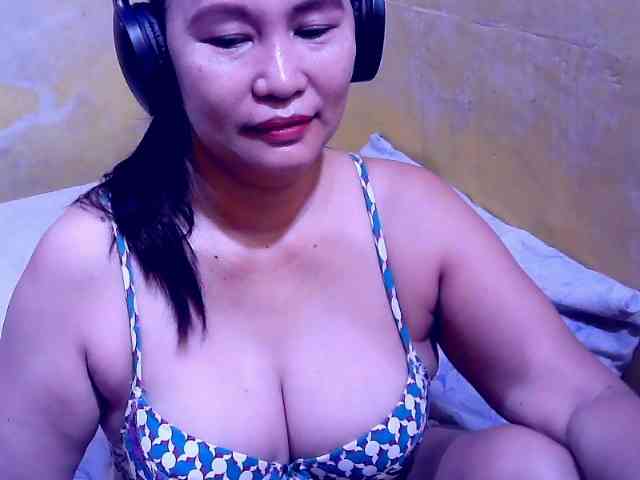 SweetMonlight webcam