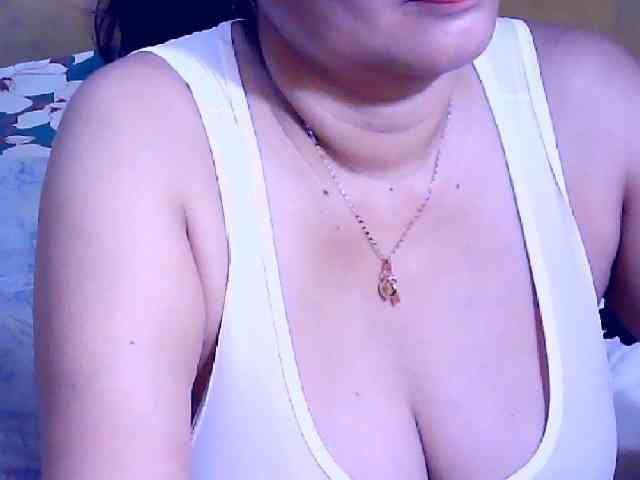SweetMonlight webcam