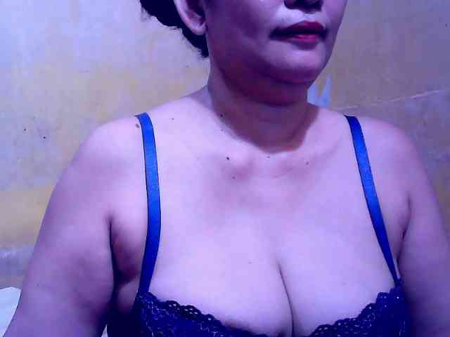 SweetMonlight webcam