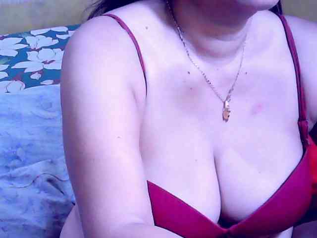 SweetMonlight webcam