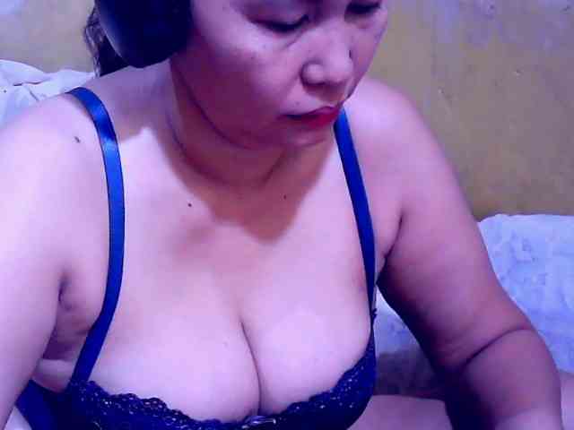 SweetMonlight webcam
