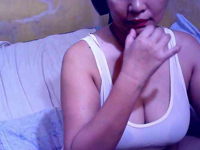 SweetMonlight webcam