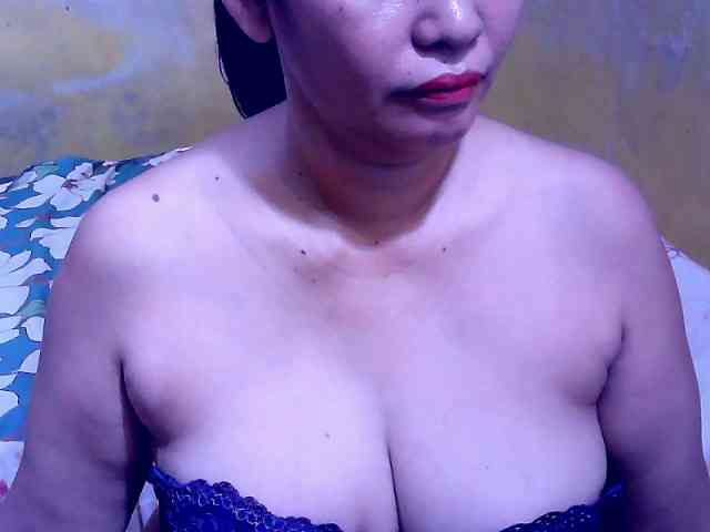 SweetMonlight webcam