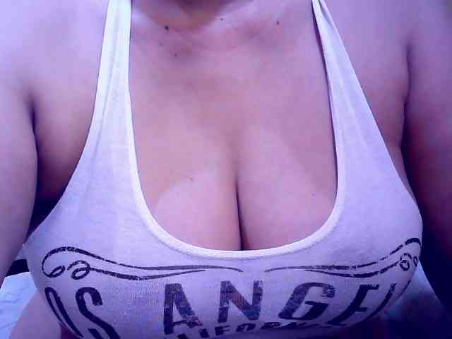 SweetMonlight webcam