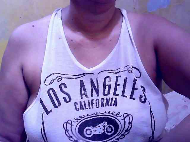 SweetMonlight webcam