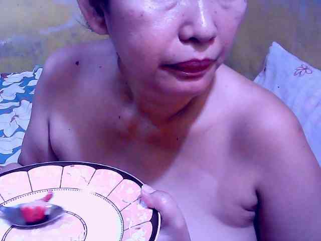 SweetMonlight webcam