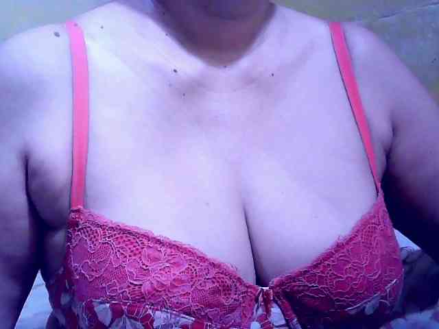 SweetMonlight webcam