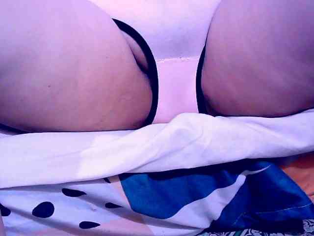 SweetMonlight webcam