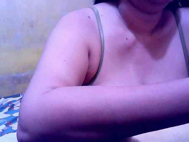 SweetMonlight webcam