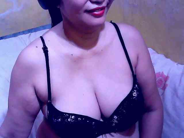 SweetMonlight webcam