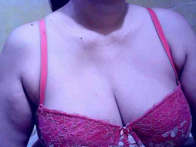 SweetMonlight webcam
