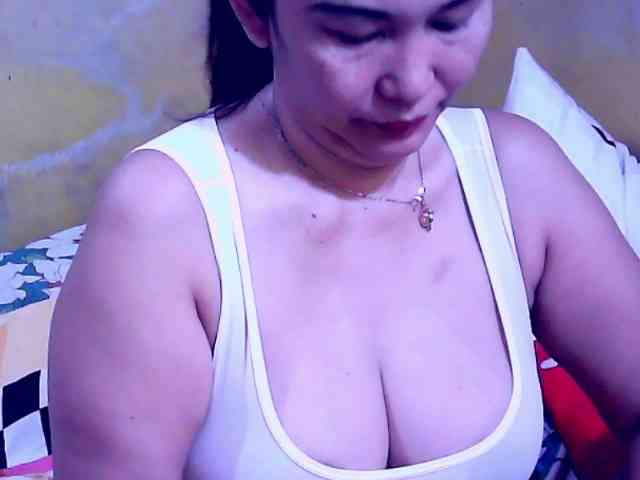 SweetMonlight webcam