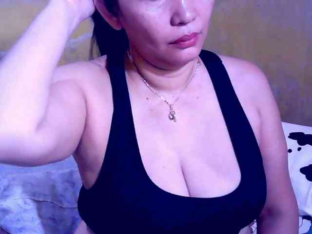 SweetMonlight webcam
