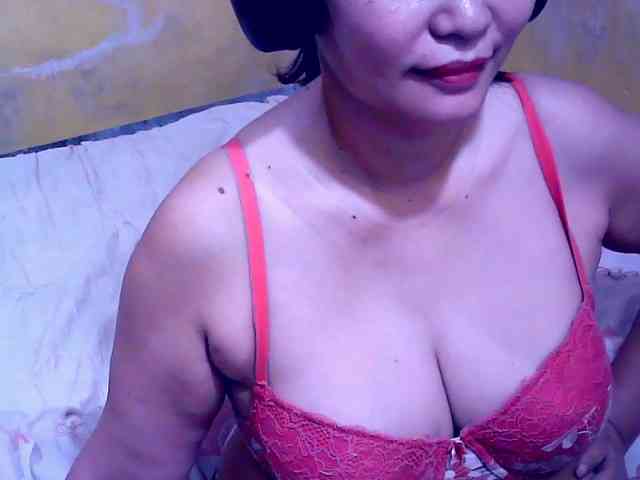 SweetMonlight webcam