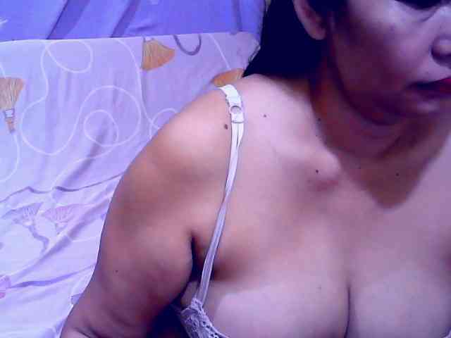 SweetMonlight webcam