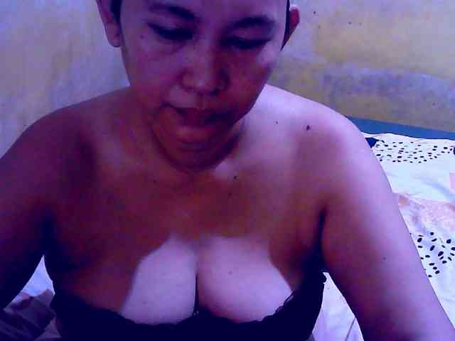 SweetMonlight webcam