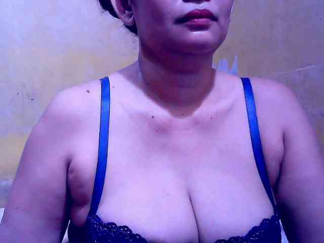 SweetMonlight webcam