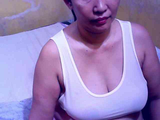 SweetMonlight webcam