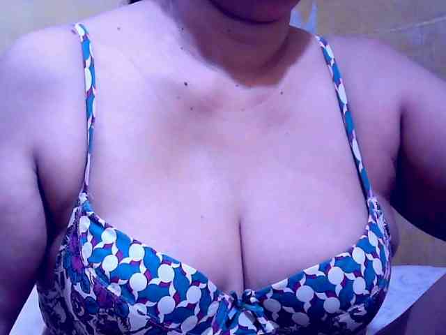 SweetMonlight webcam