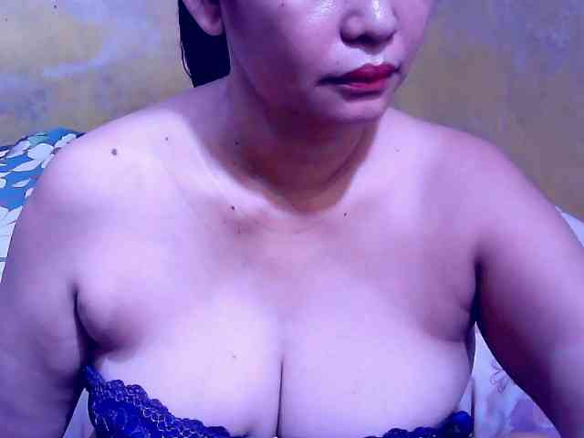 SweetMonlight webcam