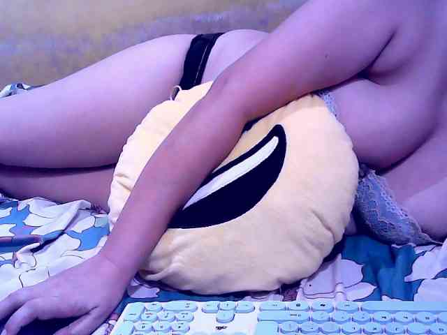 SweetMonlight webcam