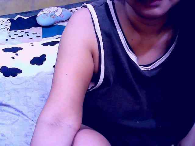 SweetMonlight webcam
