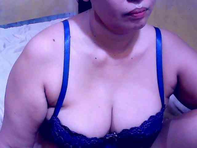 SweetMonlight webcam