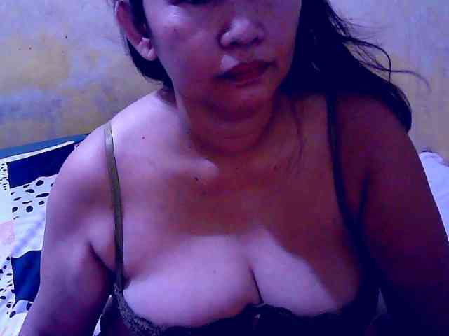 SweetMonlight webcam