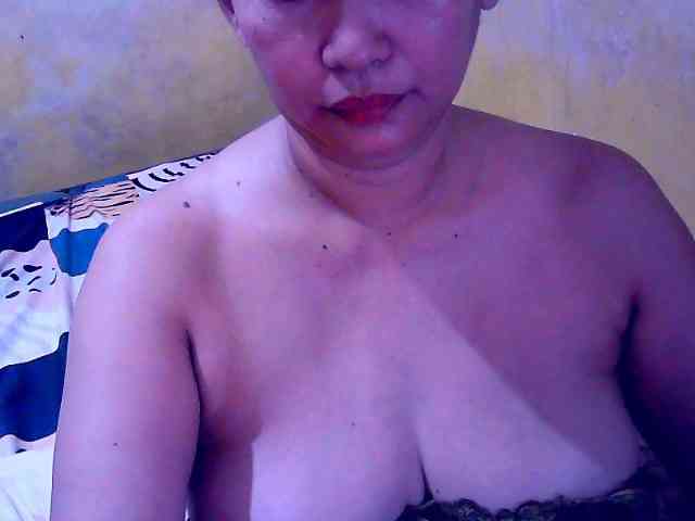 SweetMonlight webcam