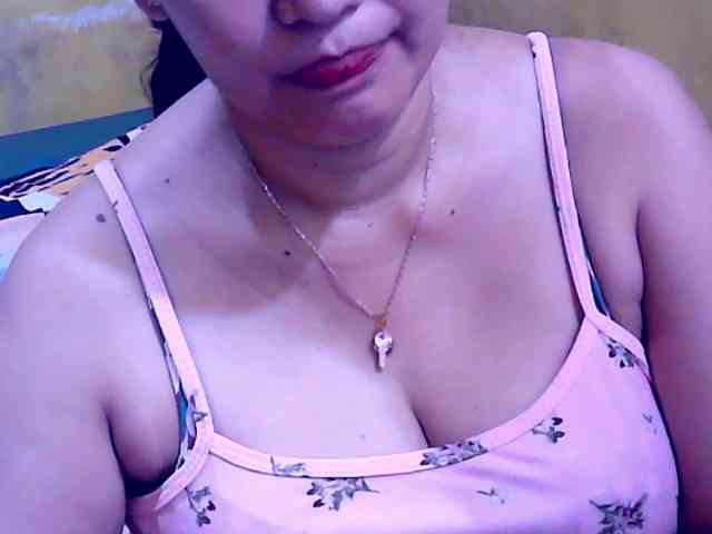 SweetMonlight webcam