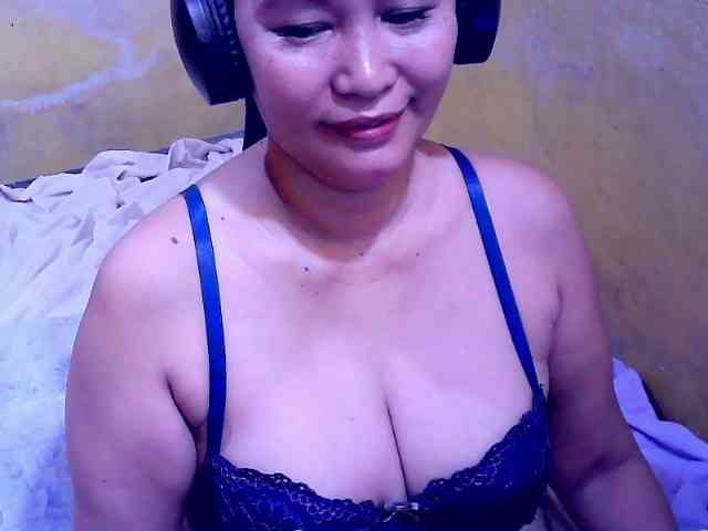 SweetMonlight webcam