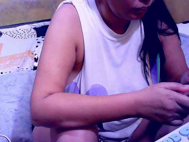 SweetMonlight webcam