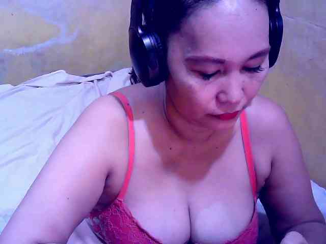 SweetMonlight webcam