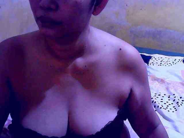 SweetMonlight webcam