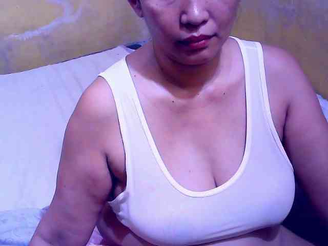 SweetMonlight webcam