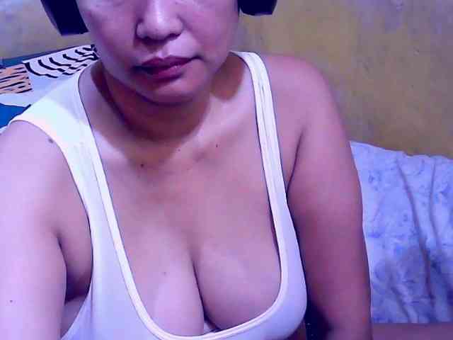 SweetMonlight webcam