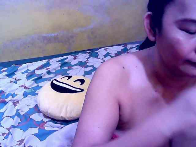 SweetMonlight webcam