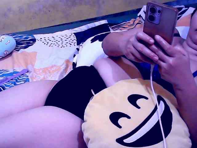 SweetMonlight webcam