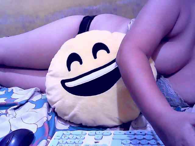 SweetMonlight webcam