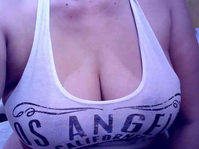 SweetMonlight webcam
