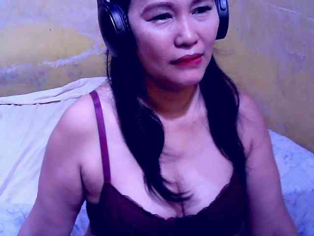 SweetMonlight webcam