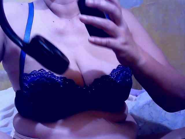 SweetMonlight webcam