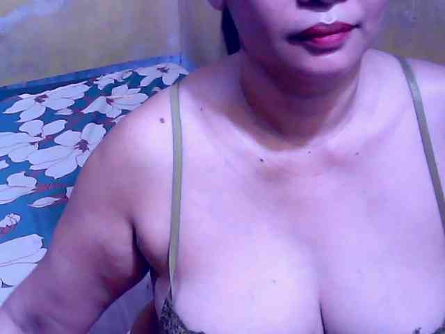 SweetMonlight webcam