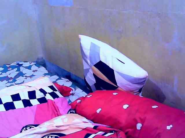 SweetMonlight webcam