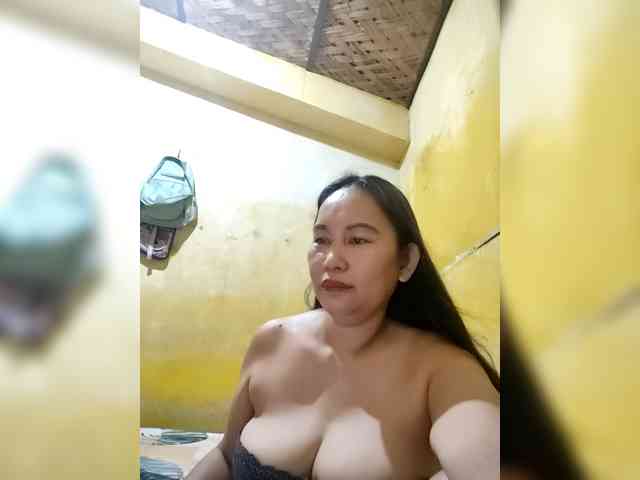 SweetMonlight webcam