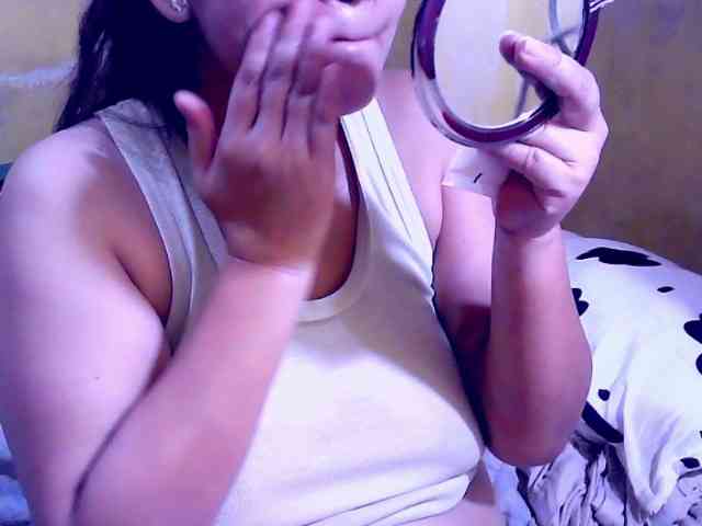 SweetMonlight webcam