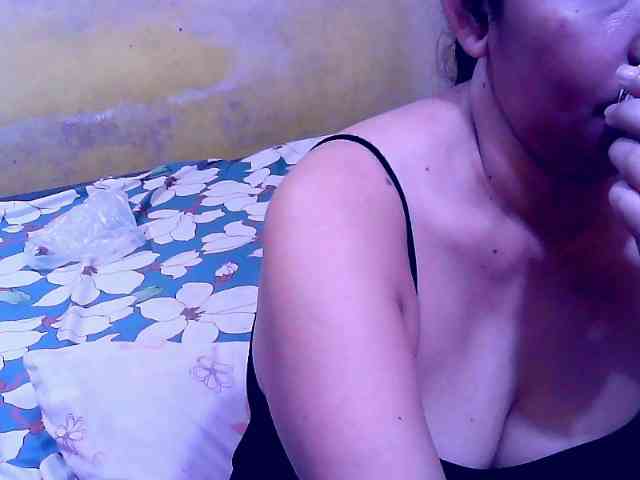 SweetMonlight webcam