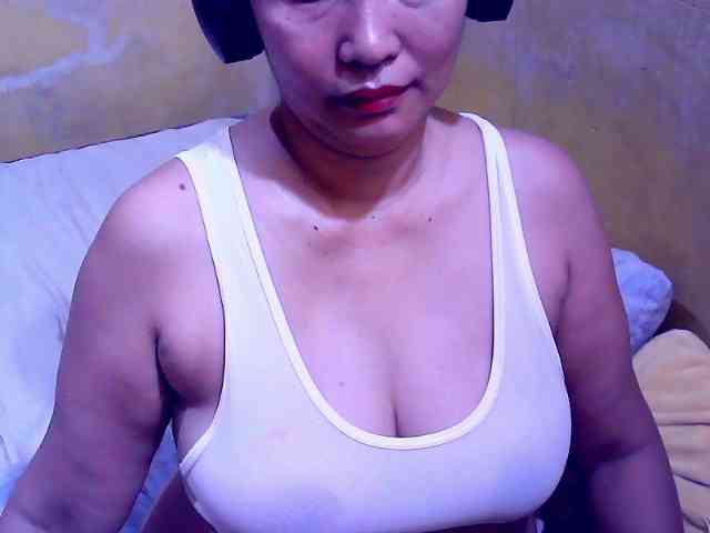 SweetMonlight webcam