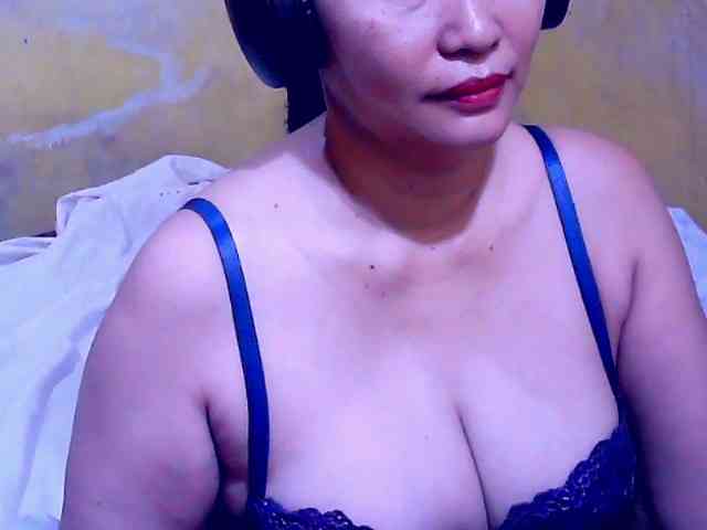 SweetMonlight webcam